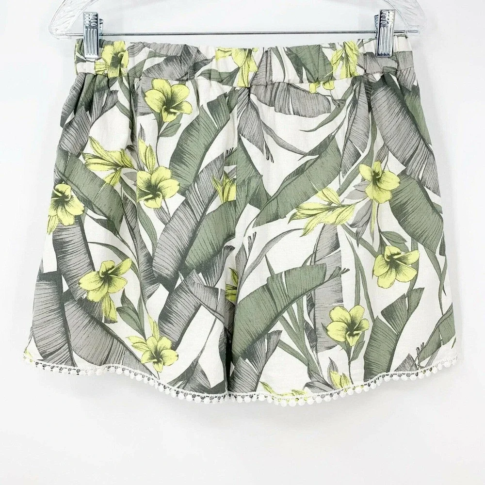 Banana Republic Factory Floral Leaf Print Shorts Size S Lace‎ Trim Hem High Rise
